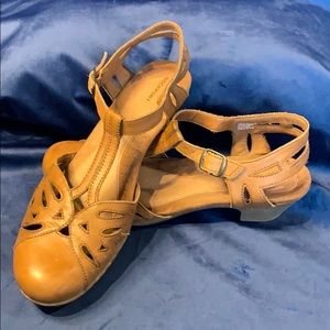 Heels Rockport brand sz 11 women’s